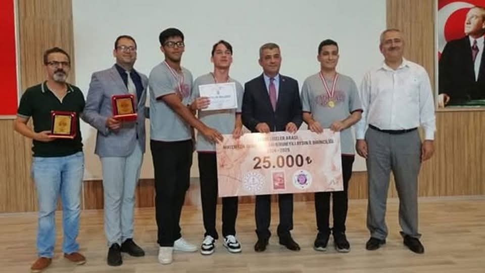 KUŞADALI LİSELİ ÖĞRENCİLER KUŞADASI ‘NIN GURURU OLDU