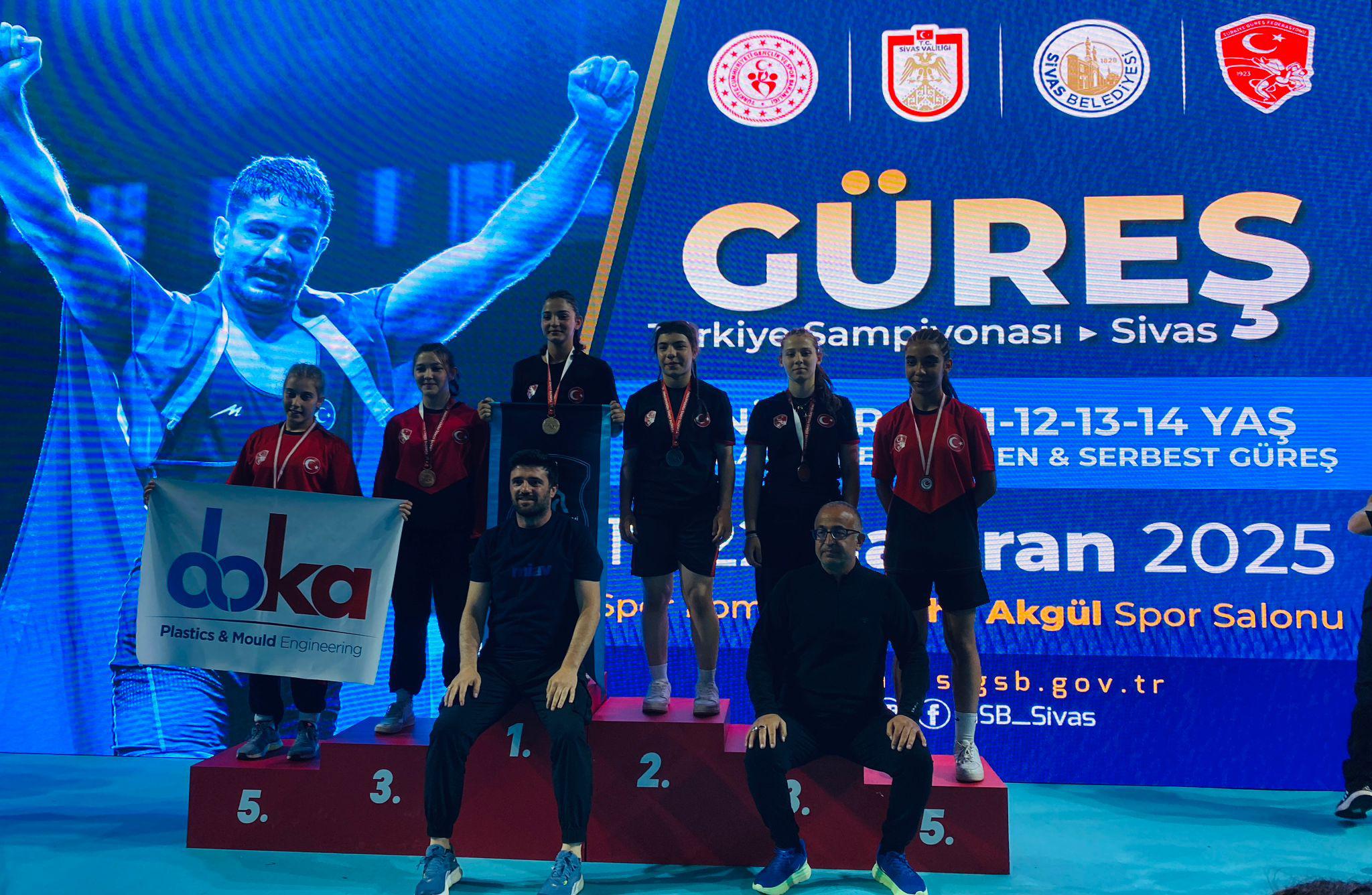 AYDINLI GENÇLER MADALYALARI TOPLADI