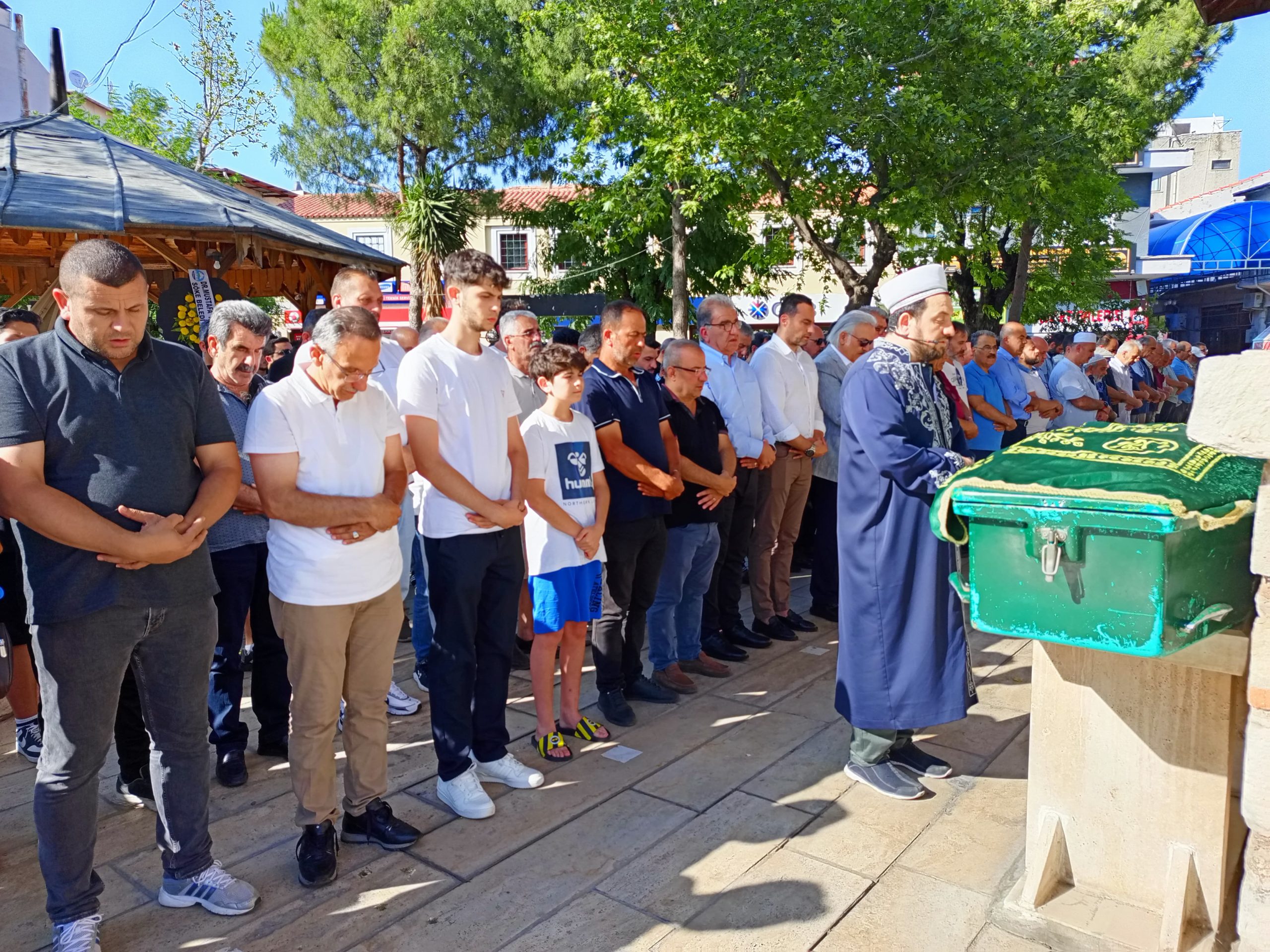 SÖKE’NİN SEVİLEN İŞ İNSANI TOPRAĞA VERİLDİ