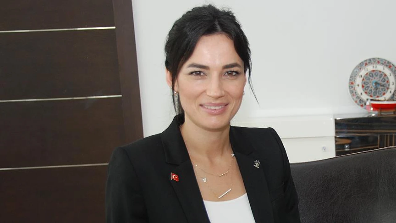 ÖZLEM ÇERÇİOĞLU’NA RAKİPMİ OLACAK?