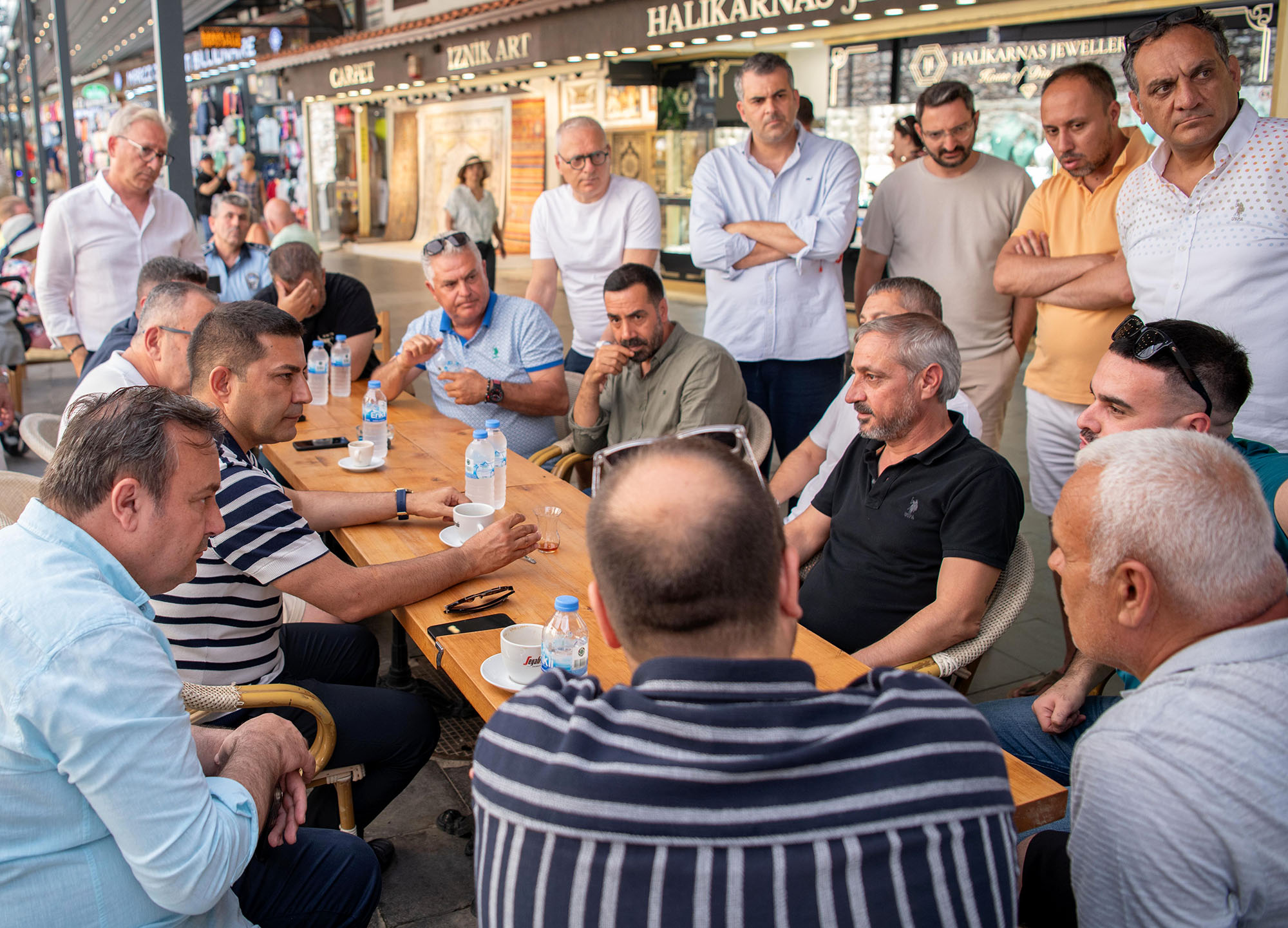 BAŞKAN ÖMER GÜNEL’DEN TURİSTİK ÇARŞI ESNAFINA ZİYARET