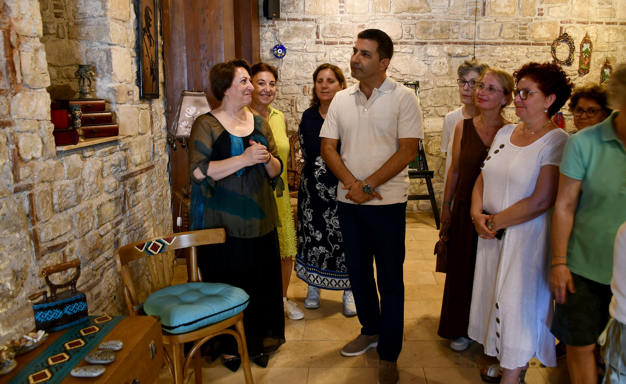 ‘RENKLİ TASARIMLAR’ SERGİSİ İBRAMAKİ SANAT GALERİSİ’NDE AÇILDI